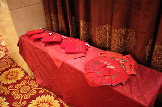 為瑞友員工準(zhǔn)備的證書(shū)和獎(jiǎng)金